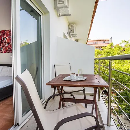 Lejlighedshotel Alexandra Potos