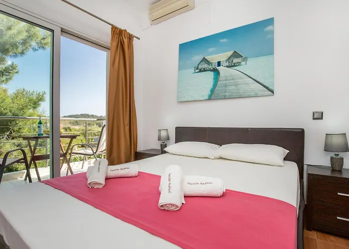 Alexandra Apartahotel 3*