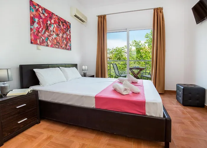 Alexandra Apartahotel 3*