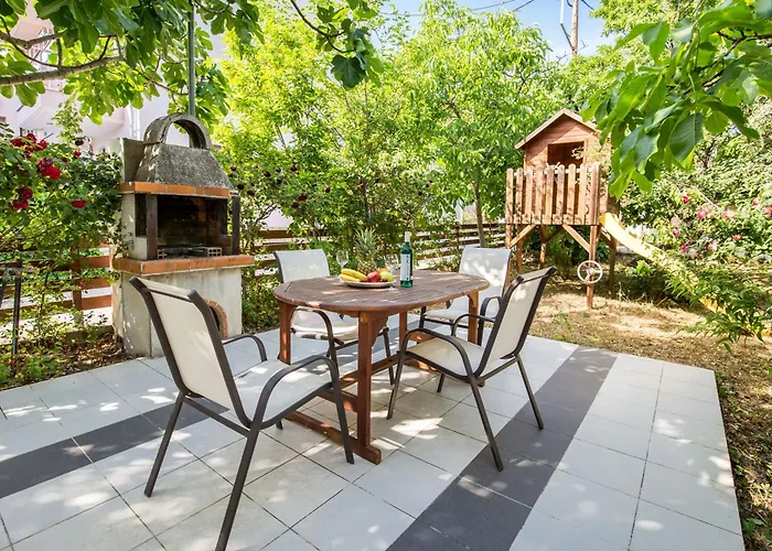 Alexandra Apartahotel